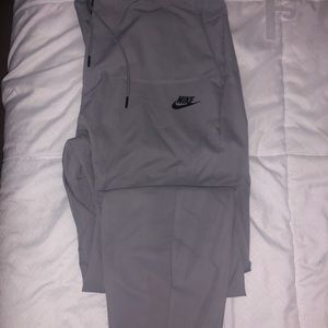 Nike Sportswear Woven Pants - Light Gray